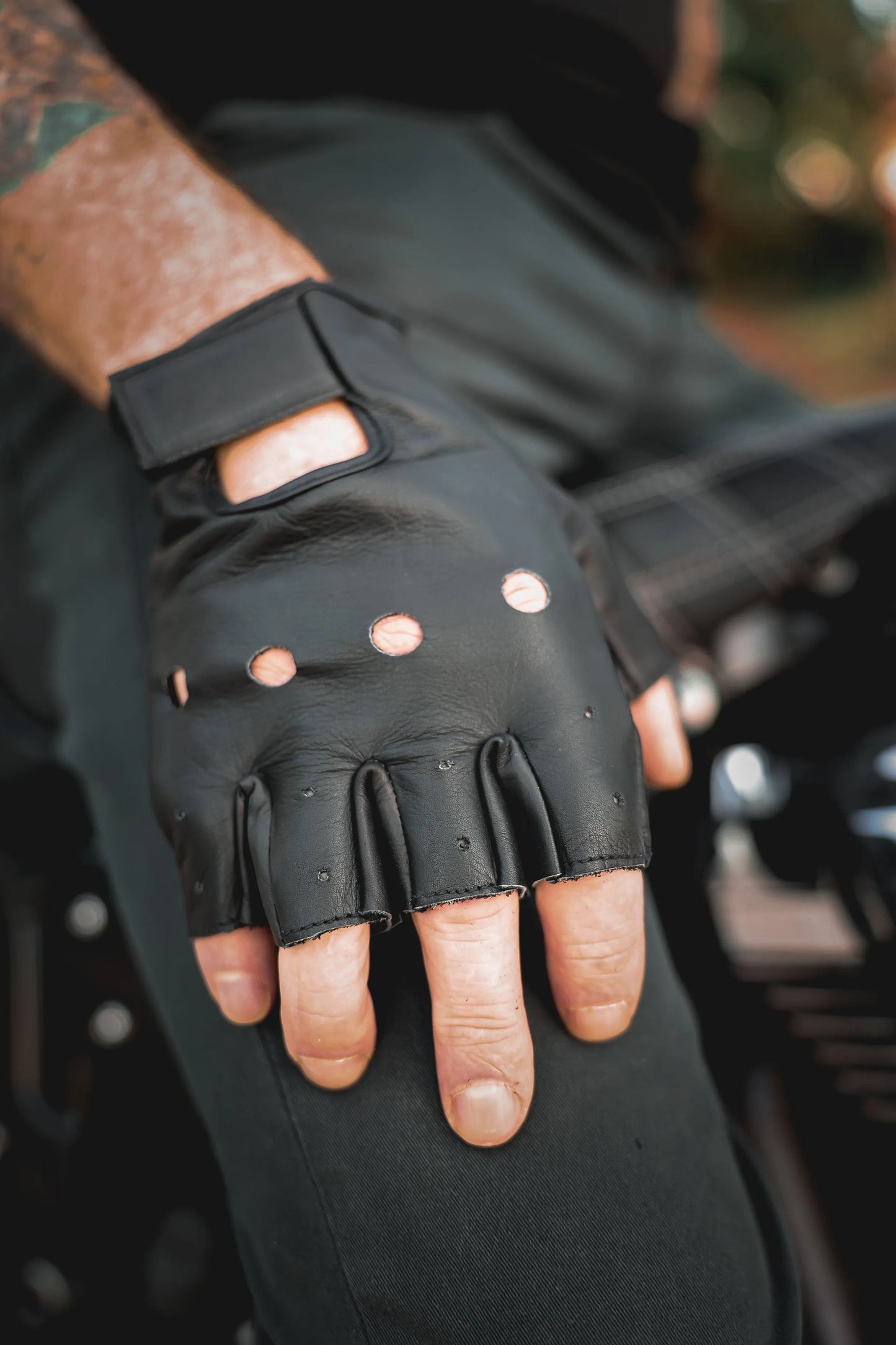 Men’s Half Finger Motorcycle Gloves with Strap