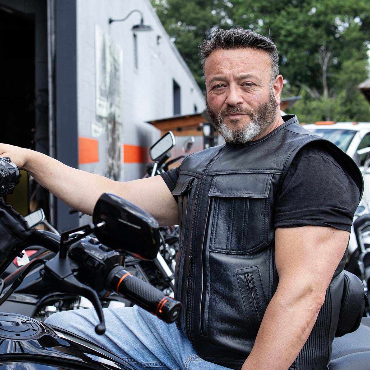 Milwaukee Motorcycle Clothing Co. Men's Quick-Draw Stylesh Premium Black Leather MC Biker Vest MMC30001