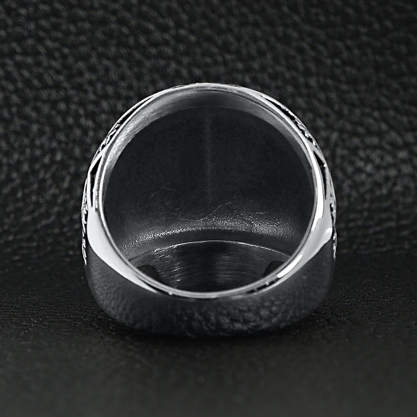 Stainless Steel Skull With Fleur De Lis Pattern Unisex Ring