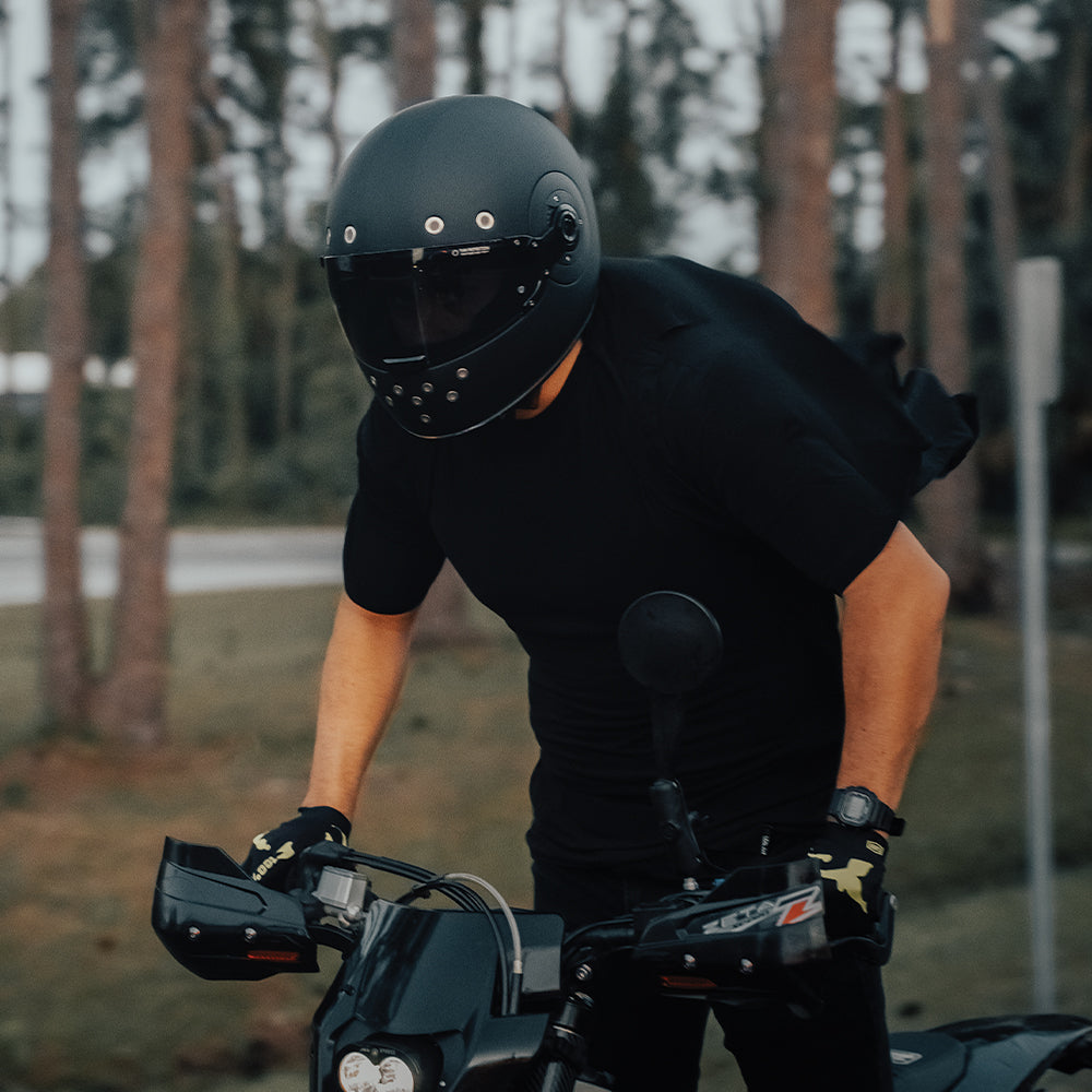 dot helmet full face motorcycle Favoto Uncompromising Rider Safety Full Face Motorcycle Helmet WS-607