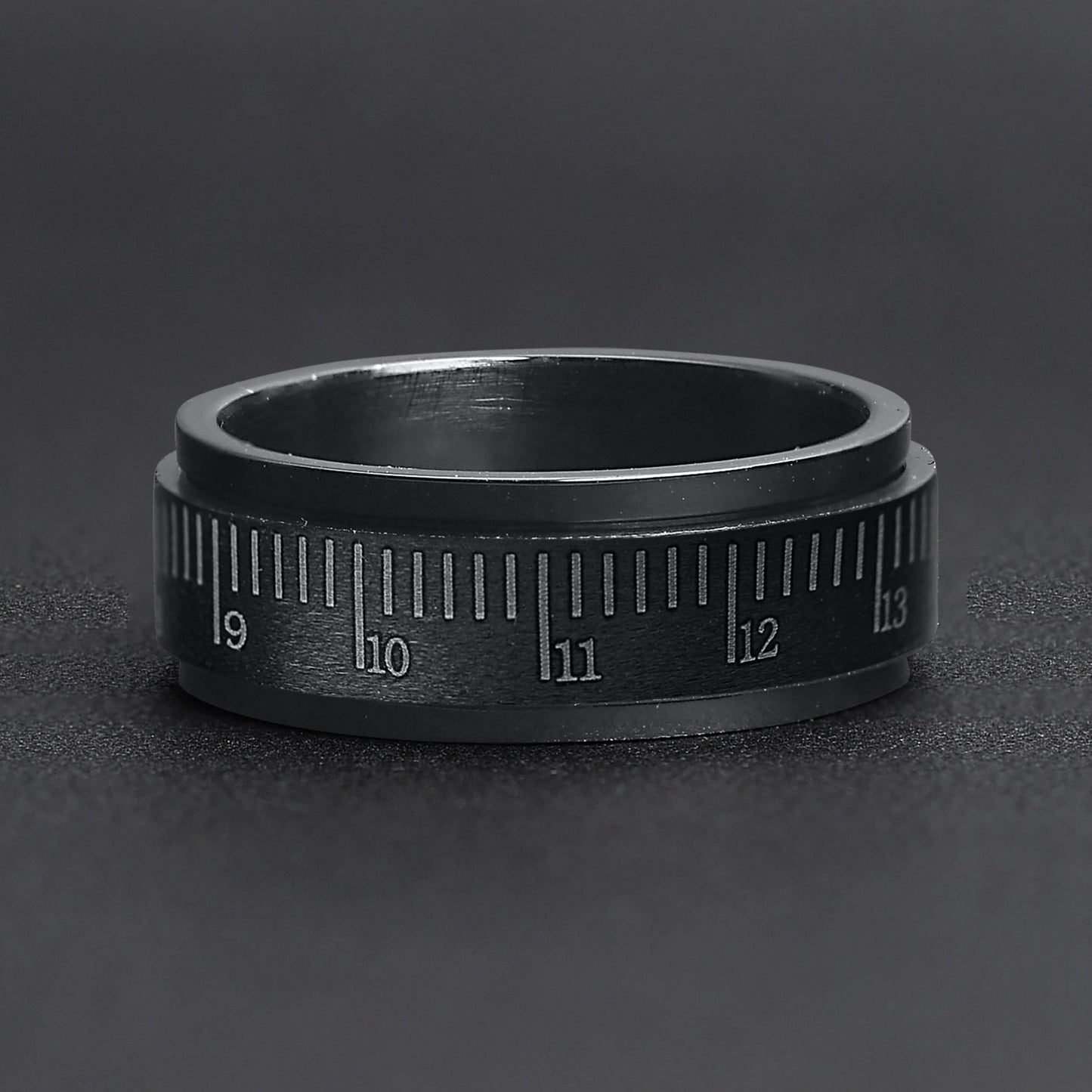 Black Ruler Spinner Ring
