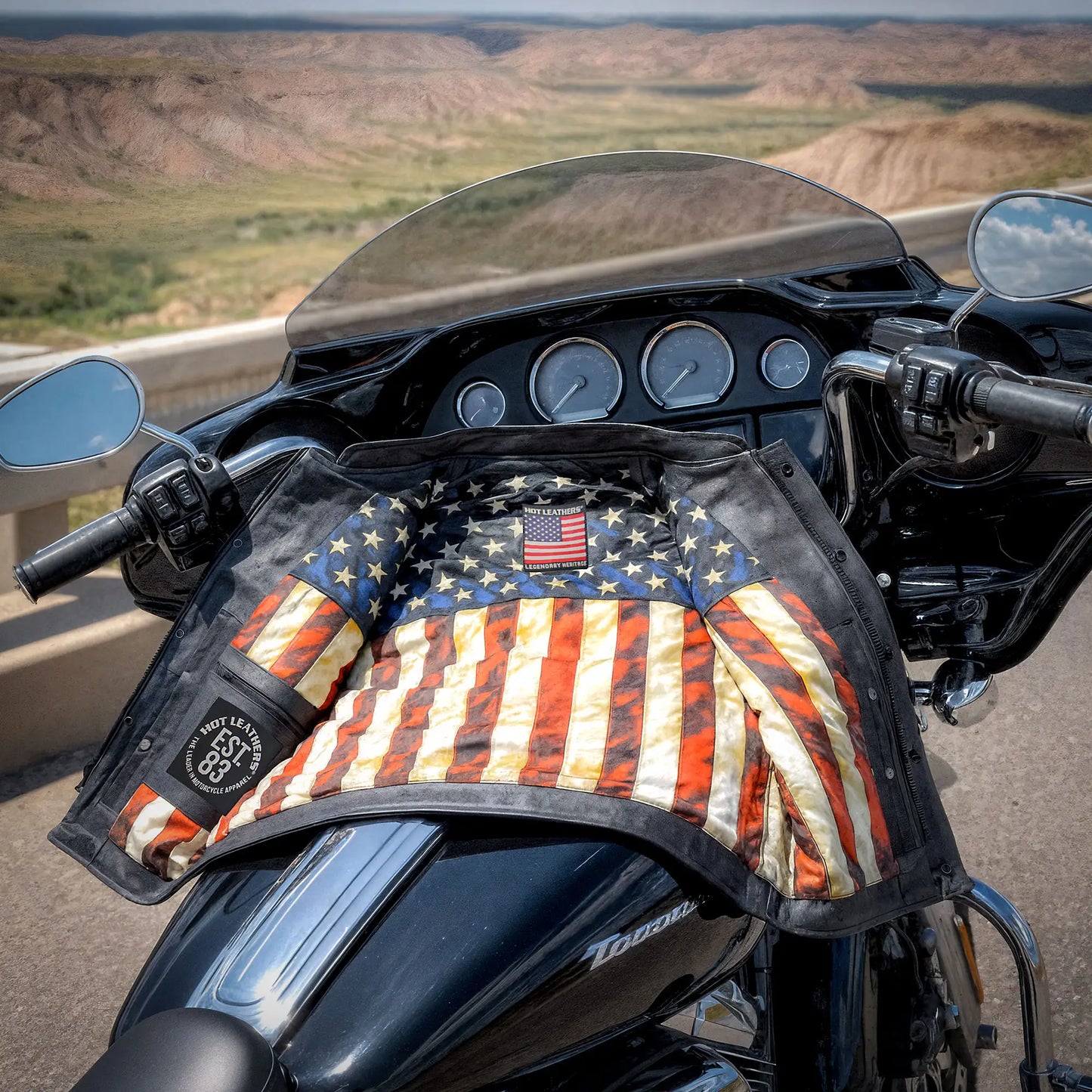 Hot Leathers VSM1056 Men's Black 'Vintage USA Flag' Motorcycle Club Style Conceal and Carry Leather Biker Vest