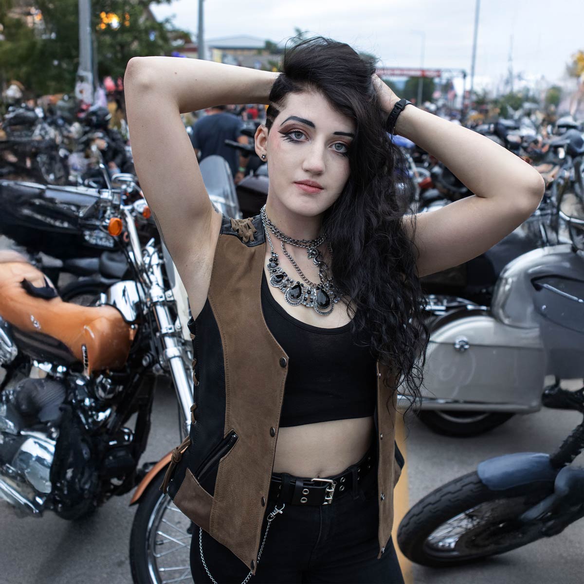 Milwaukee Leather Women's MLL4509 Smoocher Two Tone Crazy Horse Brown and Black Leather Club Style Motorcycle Vest