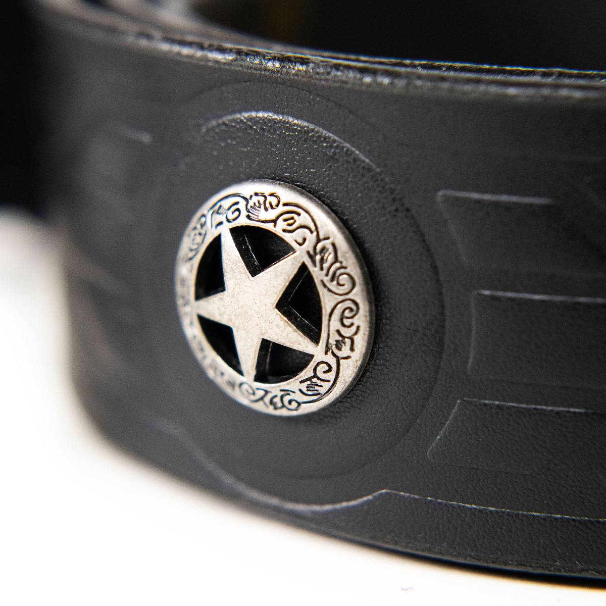 Milwaukee Leather Men's Frontier Star Black Leather Belt with Western Star Emblems  - 1.5 Inch Biker Belt - MP7135